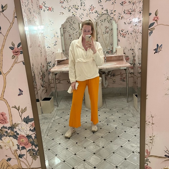 Donni Orange 🍊 Pants - Picture 1 of 3